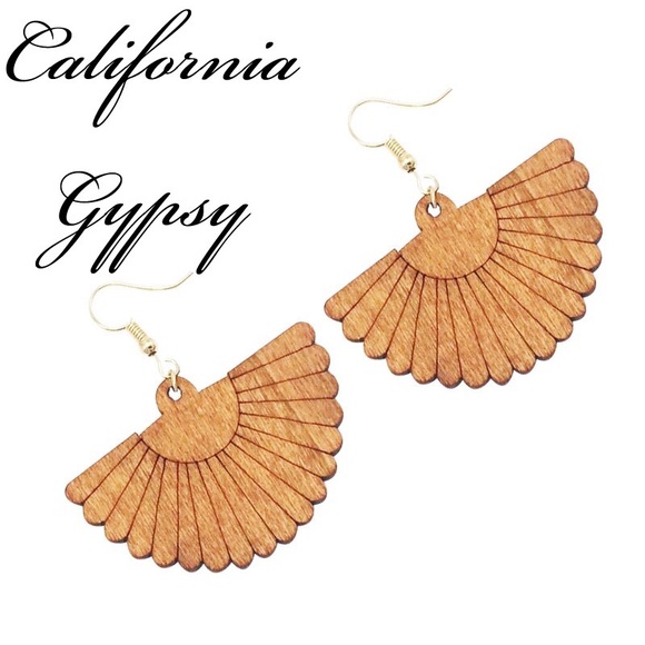 Jewelry - Boho Festival hippie etched wood earrings🌸